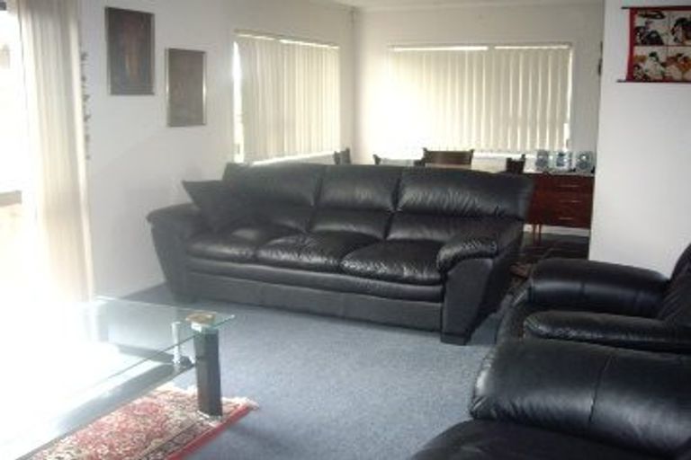 Photo of property in 7 Merida Place, Unsworth Heights, Auckland, 0632