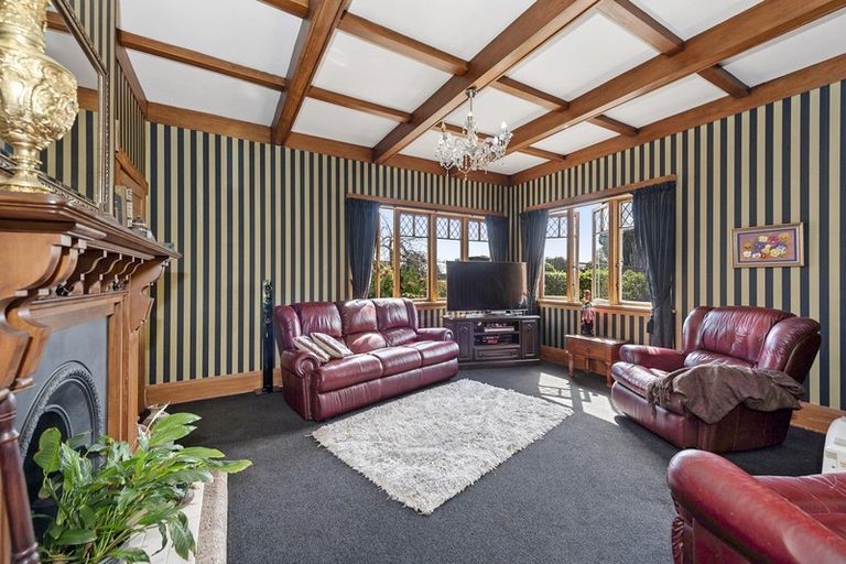 Photo of property in 69 Forest Lake Road, Forest Lake, Hamilton, 3200
