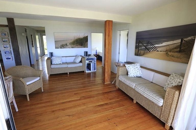 Photo of property in 38 Morrison Road, Matapouri, Whangarei, 0173