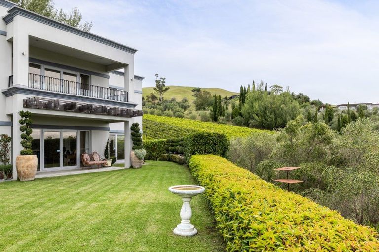 Photo of property in 137 Blackbarn Road, Havelock North, 4294