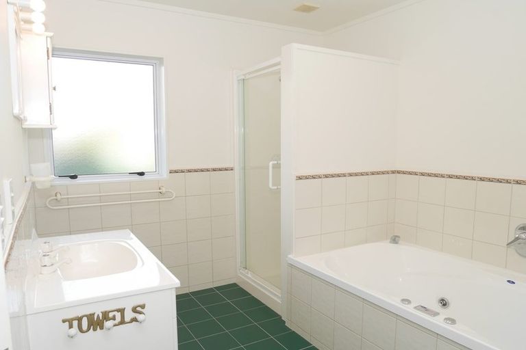 Photo of property in 286 Manly Street, Paraparaumu Beach, Paraparaumu, 5032