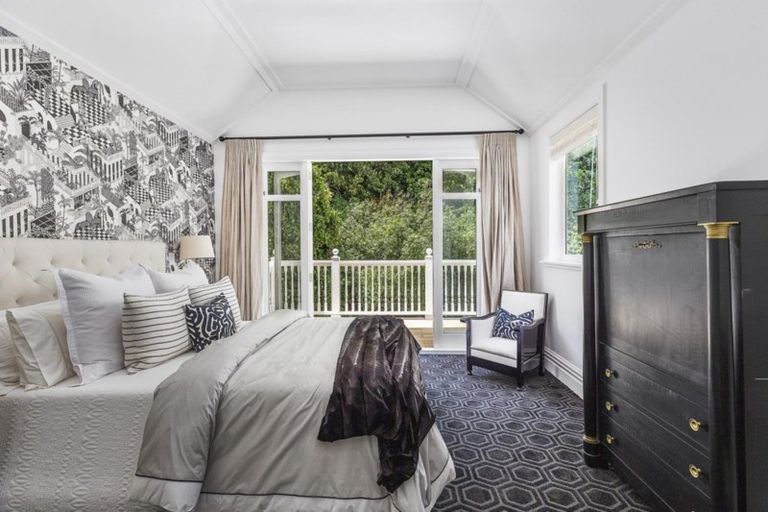 Photo of property in 322 Oriental Parade, Oriental Bay, Wellington, 6011