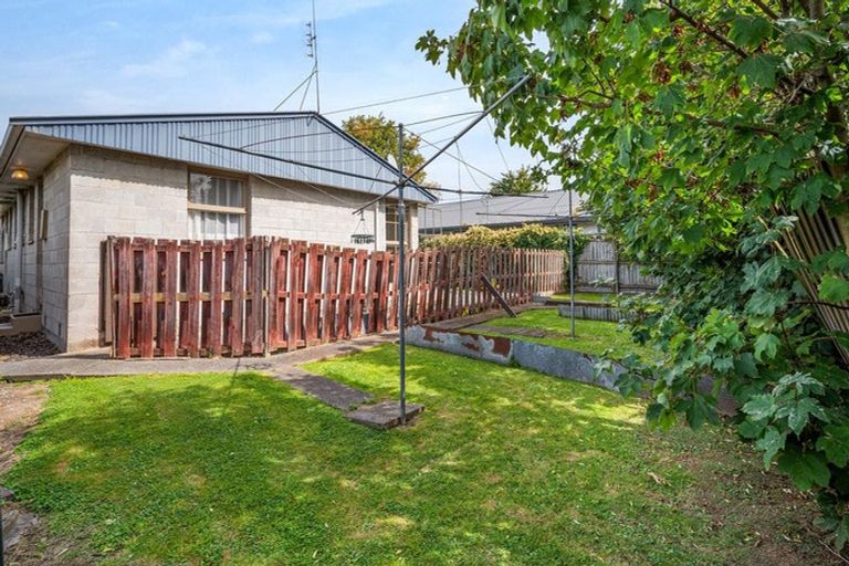 Photo of property in 6/225 Edgeware Road, Edgeware, Christchurch, 8013