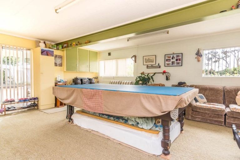 Photo of property in 3 Denyer Place, New Lynn, Auckland, 0600