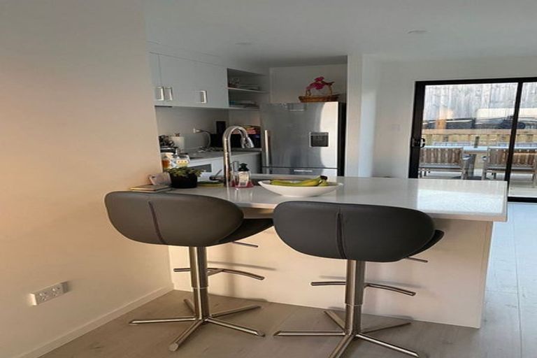 Photo of property in 36a Poruru Close, Papakura, 2110