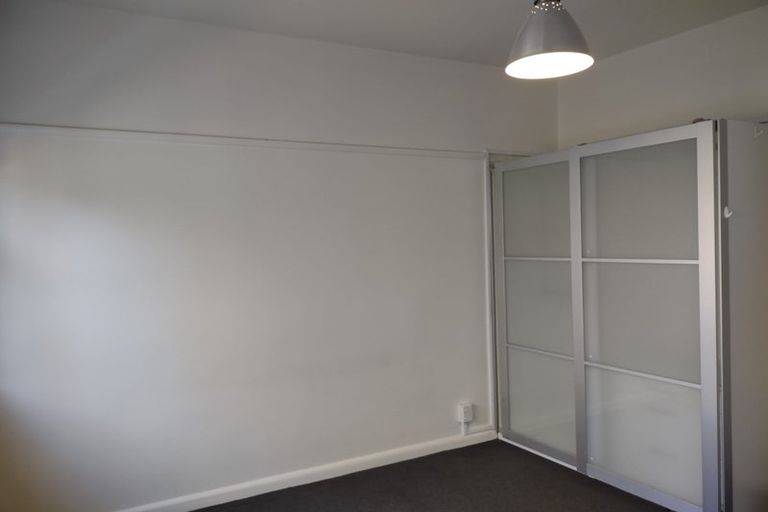 Photo of property in Hobson Flats, 8/1 Hobson Street, Pipitea, Wellington, 6011