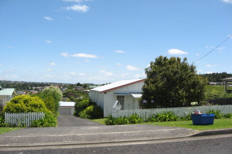 Photo of property in 30 Lawrie Avenue, Pukekohe, 2120