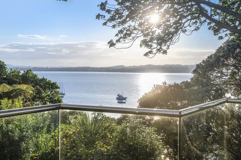 Photo of property in 109c Pah Road, Cockle Bay, Auckland, 2014