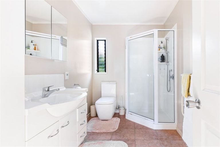 Photo of property in 58 Garton Drive, Massey, Auckland, 0614