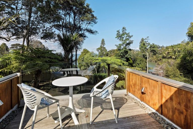 Photo of property in 89 Wood Bay Road, Titirangi, Auckland, 0604