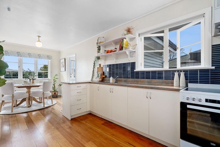 Photo of property in 27 Richmond Street, Cambridge, 3434