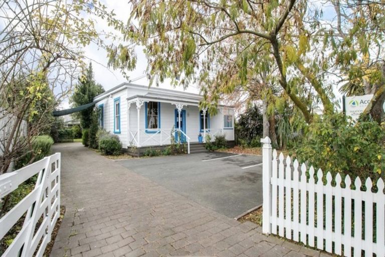Photo of property in 1010 Heretaunga Street East, Parkvale, Hastings, 4122