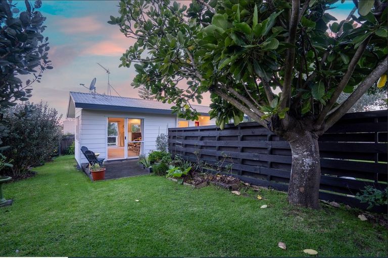 Photo of property in 2/59 Gardner Avenue, New Lynn, Auckland, 0600