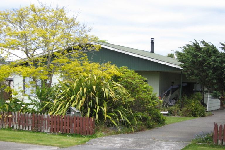 Photo of property in 60 Peel Street, Westport, 7825