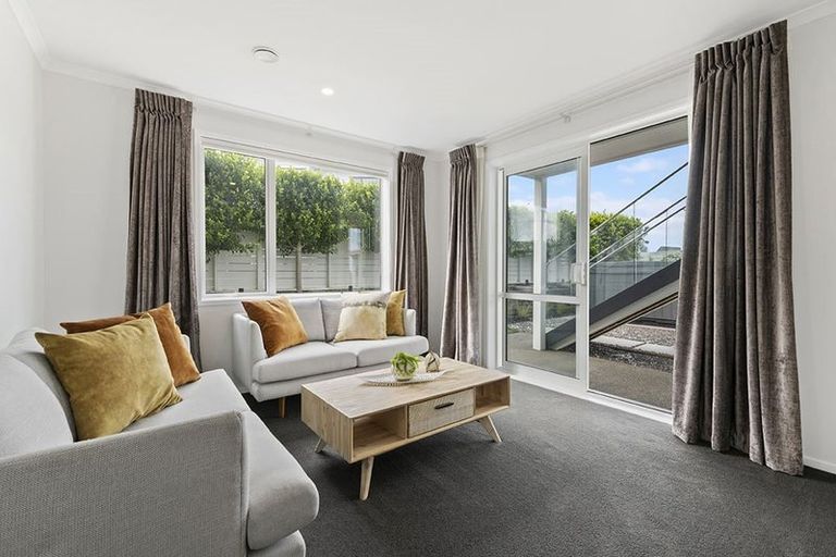 Photo of property in 36 Manhattan Rise, Orewa, 0931