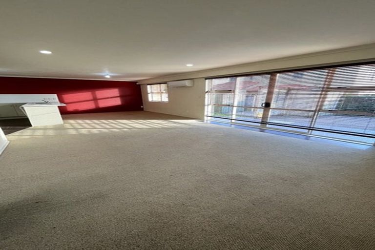 Photo of property in 4 Lime Crescent, Papakura, 2110