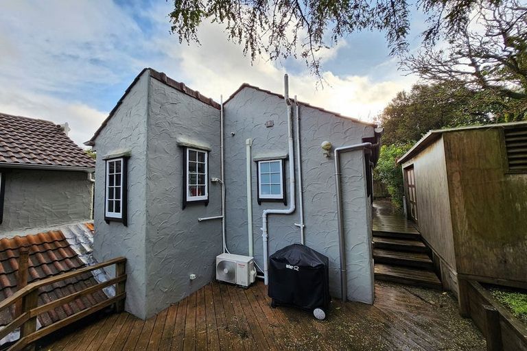 Photo of property in 19 Torwood Road, Khandallah, Wellington, 6035