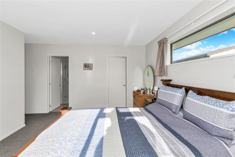 Photo of property in 2 Paradise Way, Amberley, 7410
