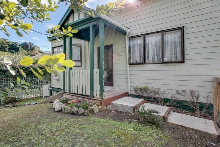 Photo of property in 101 Shakespeare Road, Bluff Hill, Napier, 4110