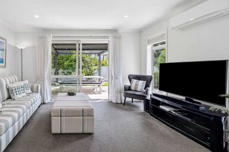 Photo of property in 12 Oceana Drive, Welcome Bay, Tauranga, 3175