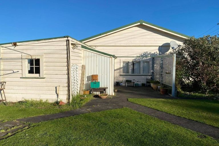 Photo of property in 96 King Edward Street, Eltham, 4322
