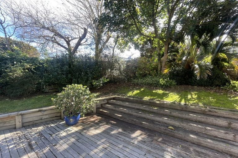 Photo of property in 4/6 City View Terrace, Birkenhead, Auckland, 0626