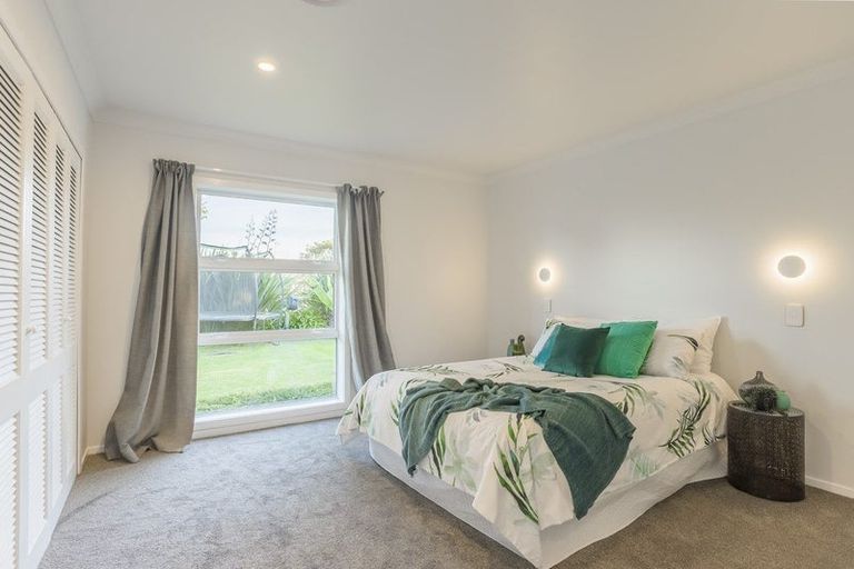 Photo of property in 301 Te Moana Road, Waikanae, 5036