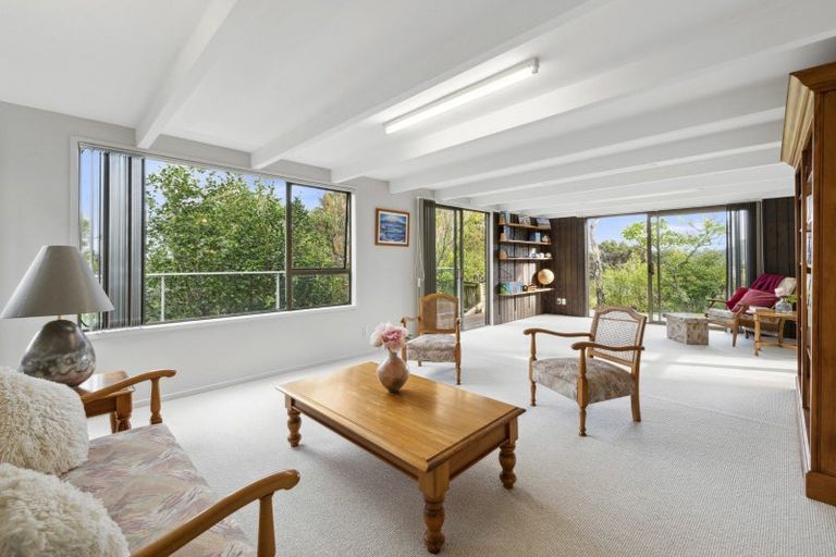 Photo of property in 132 Aeroview Drive, Beach Haven, Auckland, 0626