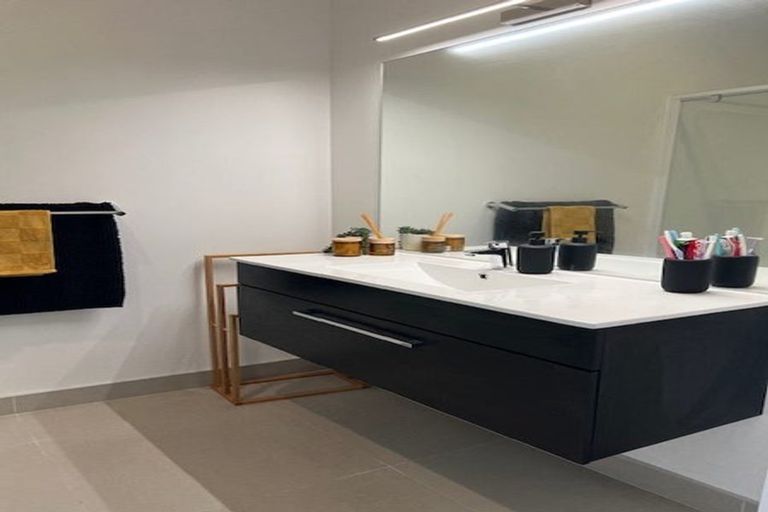 Photo of property in 20u9 Trent Street, Island Bay, Wellington, 6023