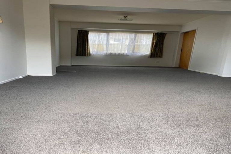 Photo of property in 72a Borich Road, Sunnyvale, Auckland, 0612