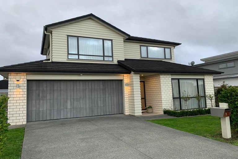 Photo of property in 9 Kabardin Street, Karaka, Papakura, 2113