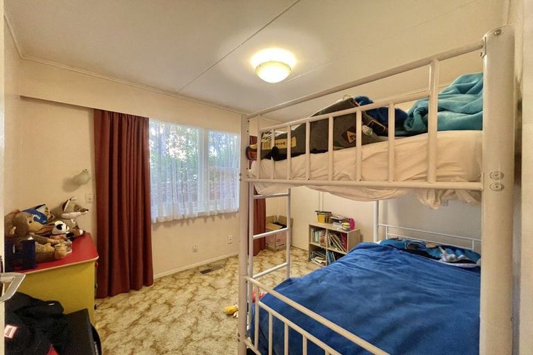 Photo of property in 2 Matuku Street, Heretaunga, Upper Hutt, 5018