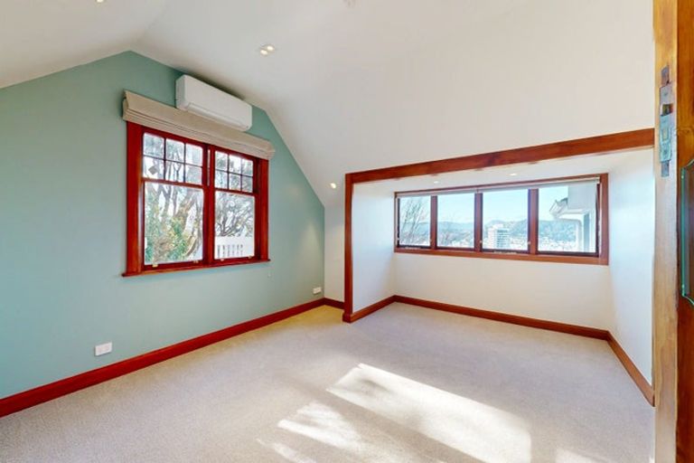 Photo of property in 29 Rawhiti Terrace, Kelburn, Wellington, 6012