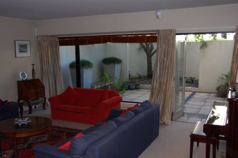 Photo of property in Highwic, 32u3 Hobson Street, Thorndon, Wellington, 6011