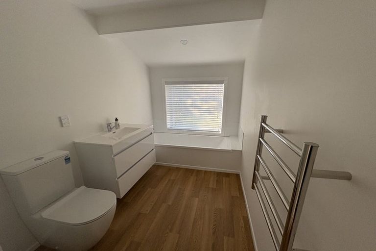 Photo of property in 10 Kashmir Avenue, Clouston Park, Upper Hutt, 5018