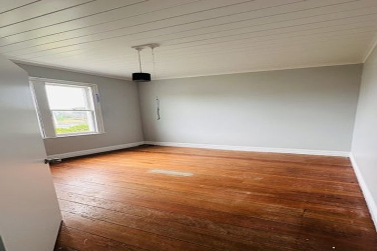 Photo of property in 86 Hinau Street, Castlecliff, Whanganui, 4501