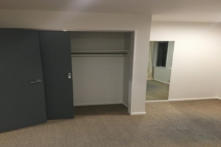 Photo of property in 152f Tasman Street, Mount Cook, Wellington, 6021