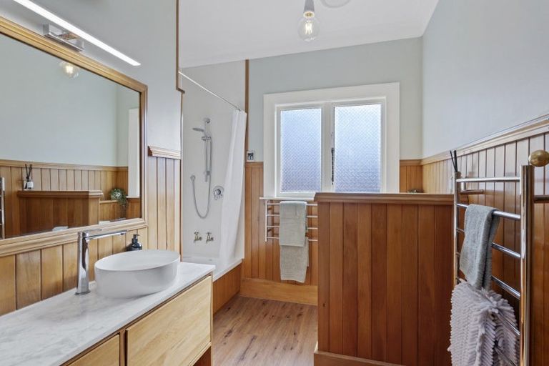 Photo of property in 173 Centaurus Road, Saint Martins, Christchurch, 8022