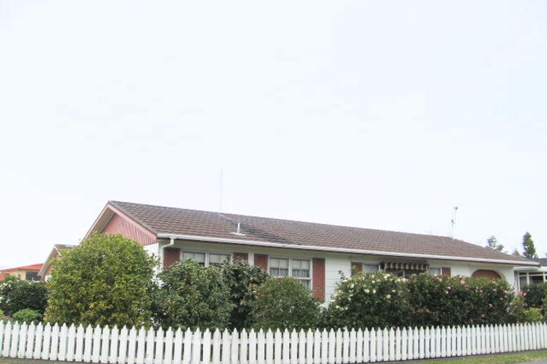 Photo of property in 3/442 Gloucester Street, Taradale, Napier, 4112