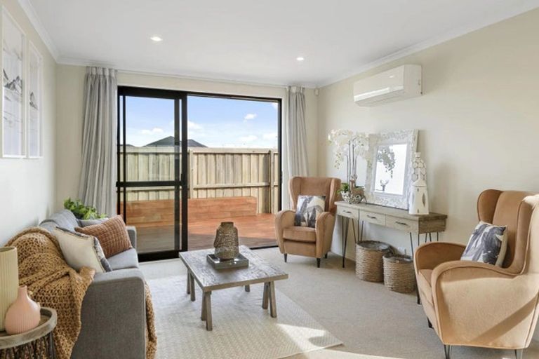 Photo of property in 11 Tippet Crescent, Wigram, Christchurch, 8025