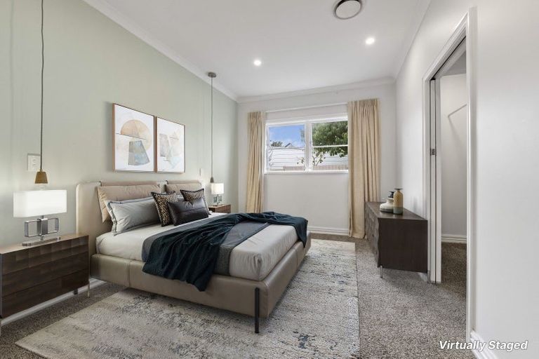 Photo of property in 54 Waiwaka Terrace, Strandon, New Plymouth, 4312