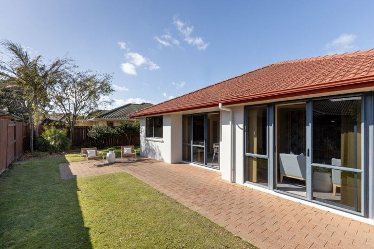 Photo of property in 25 Beachmere Place, Papamoa Beach, Papamoa, 3118