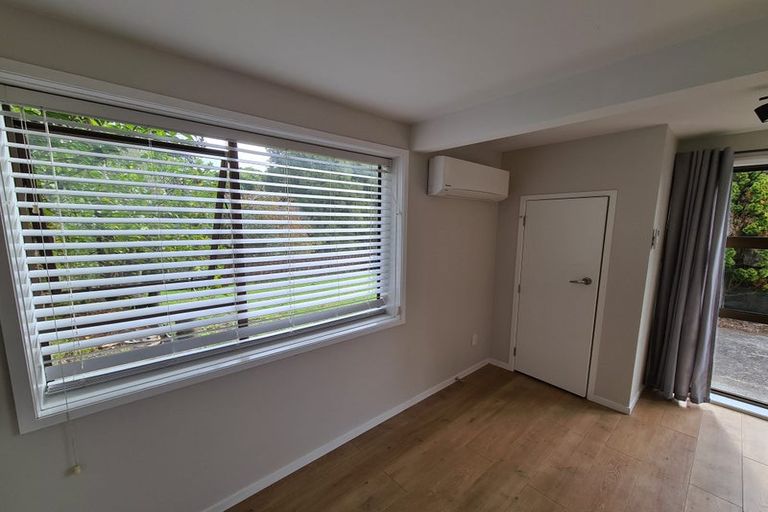 Photo of property in 39 Tamahere Drive, Glenfield, Auckland, 0629