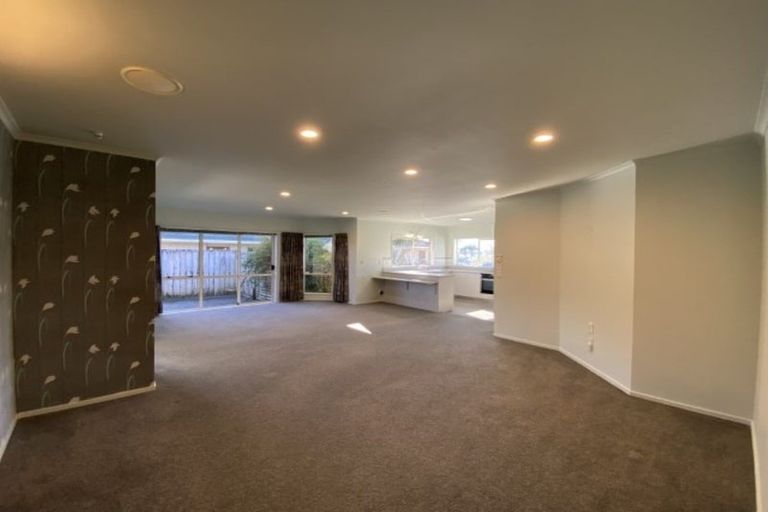 Photo of property in 165 Heta Road, Highlands Park, New Plymouth, 4312