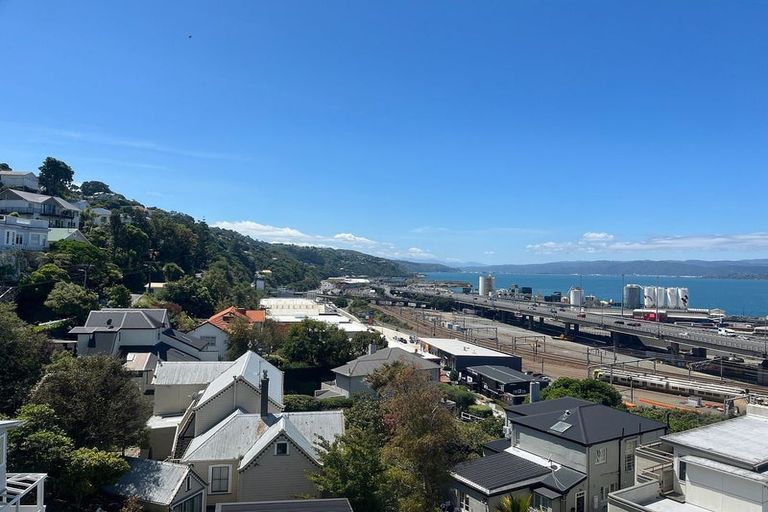 Photo of property in Mansfield Towers, 1 Grant Road, Thorndon, Wellington, 6011