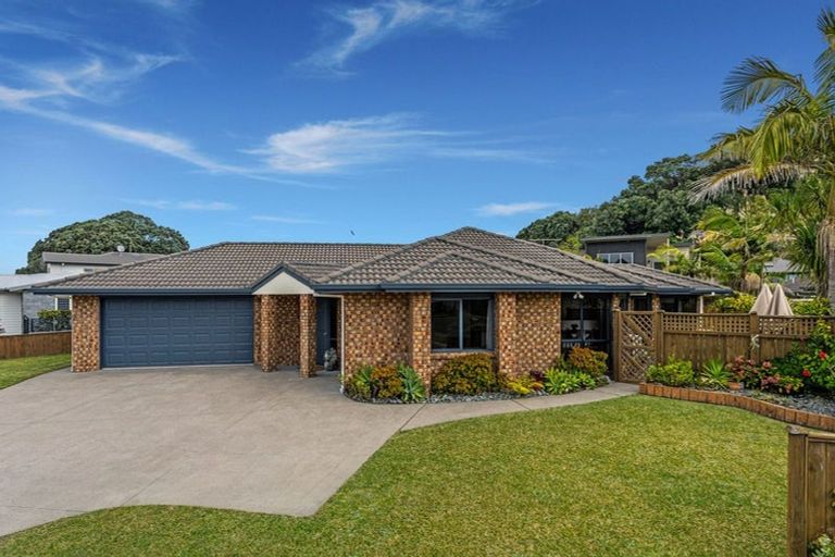 Photo of property in 11 Shark Bay Close, Ohope, 3121