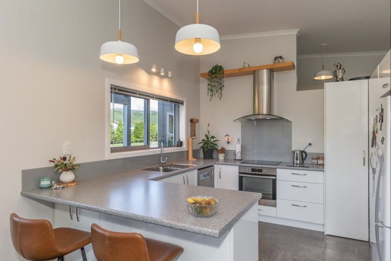 Photo of property in 112 Gladstone Road, Levin, 5571