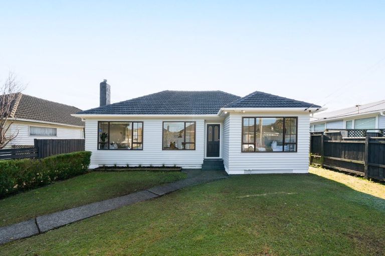 Photo of property in 16 Russell Road, Wainuiomata, Lower Hutt, 5014