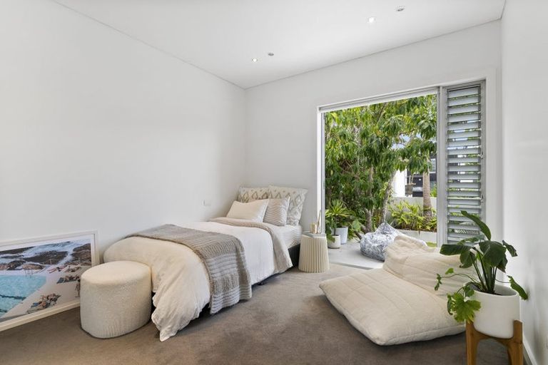 Photo of property in 1/9 Pierce Road, Milford, Auckland, 0620