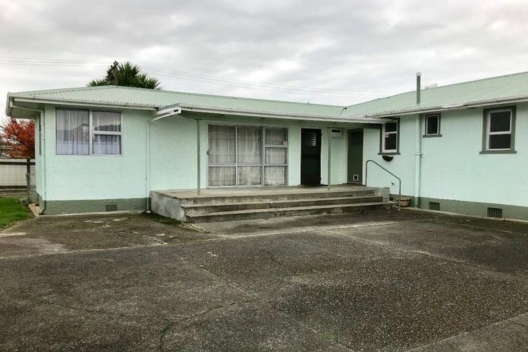 Photo of property in 182 Cambridge Street, Levin, 5510